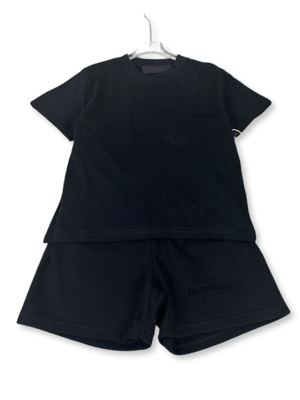 Fear of God Essentials zomer set