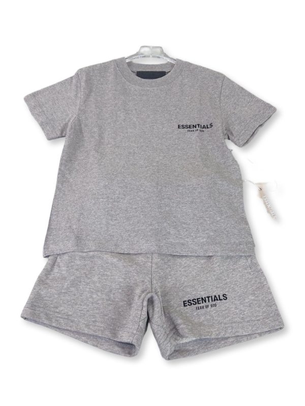 Fear of God Essentials zomer set