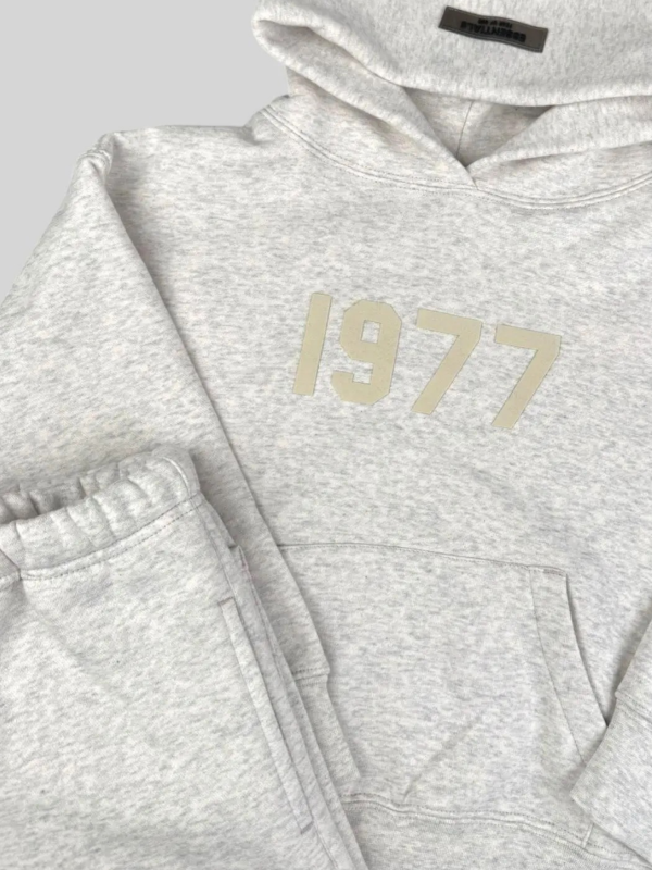 ESSENTIALS TRAININGSPAK 1977